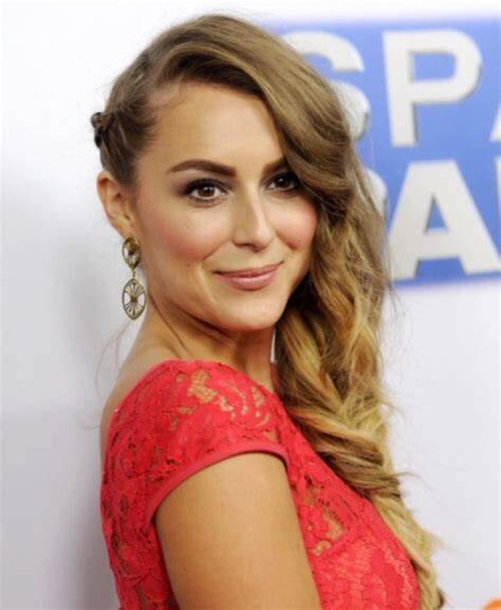 Alexa Pena Vega