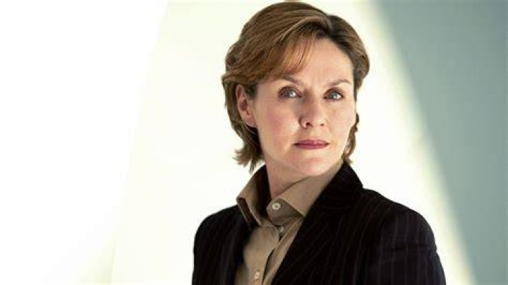 Amanda Burton