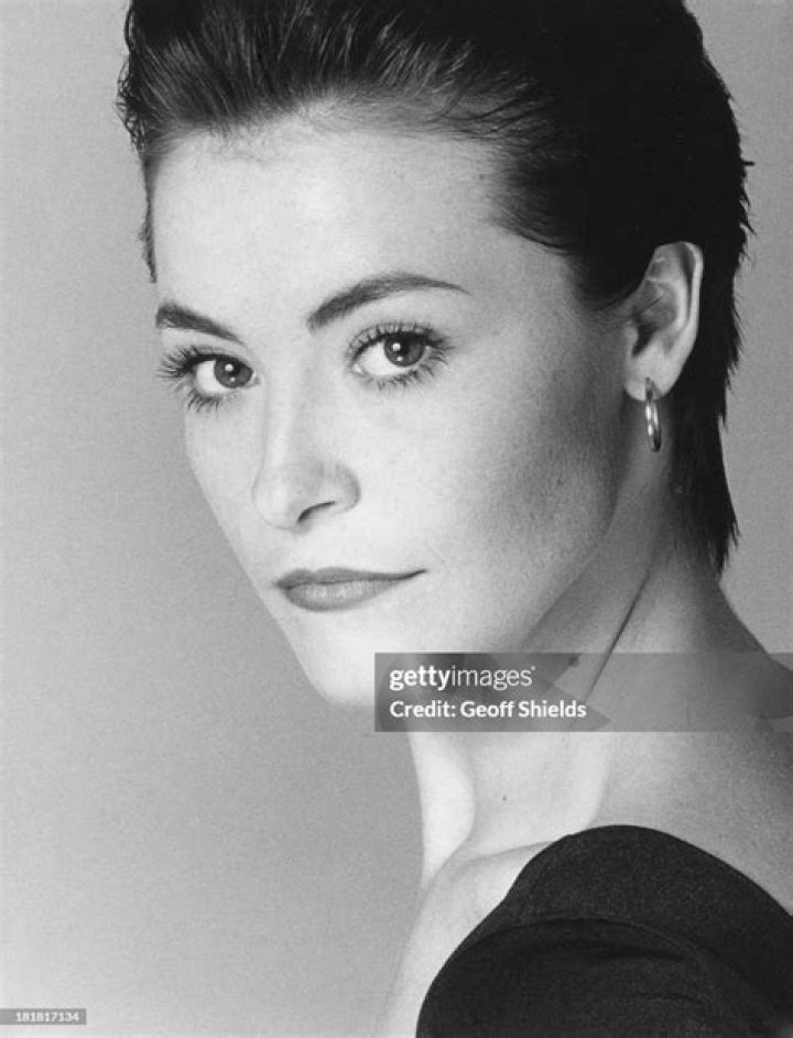 Amanda Donohoe