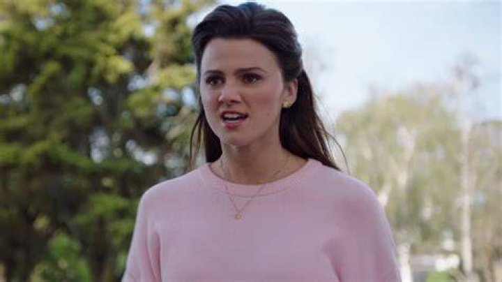 Amelia Jones