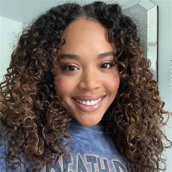 Candace Maxwell
