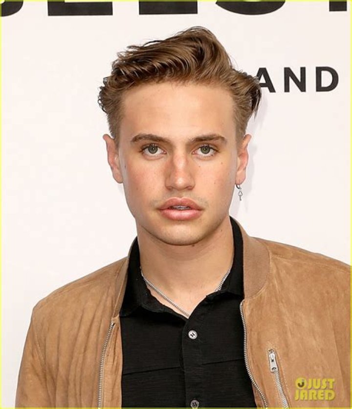Daniel Mickelson