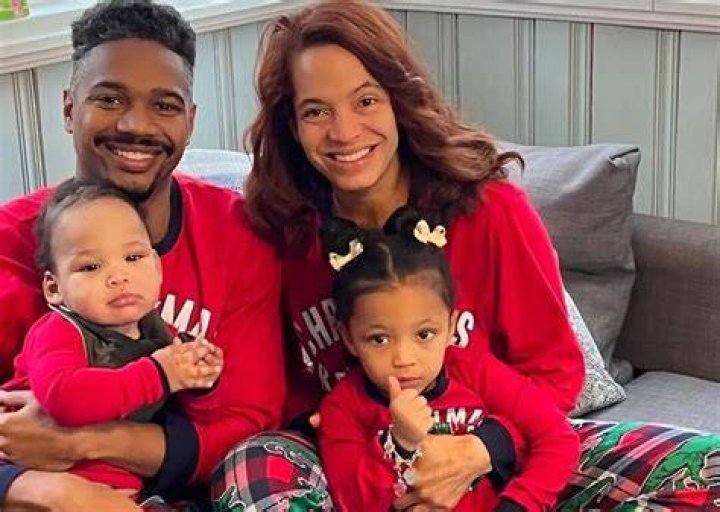 Elle Duncan Elle Duncan Married, Husband, Family, Wiki, Bio, Measurements