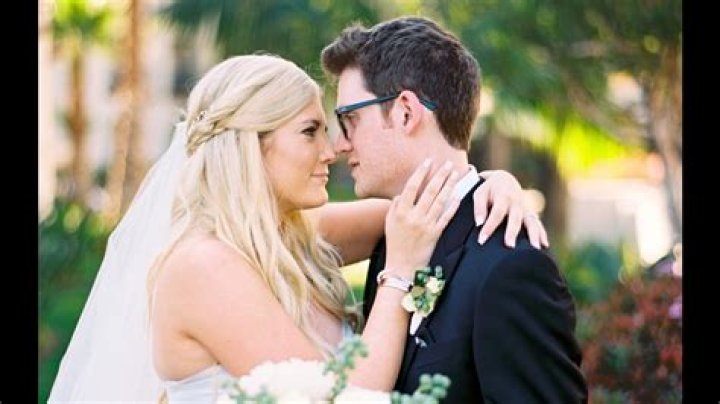Elle Fowler, Alex Goot's Girlfriend