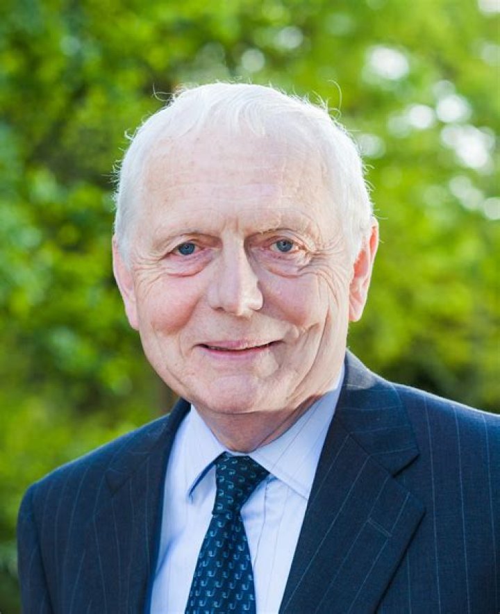 Emyr Jones Parry