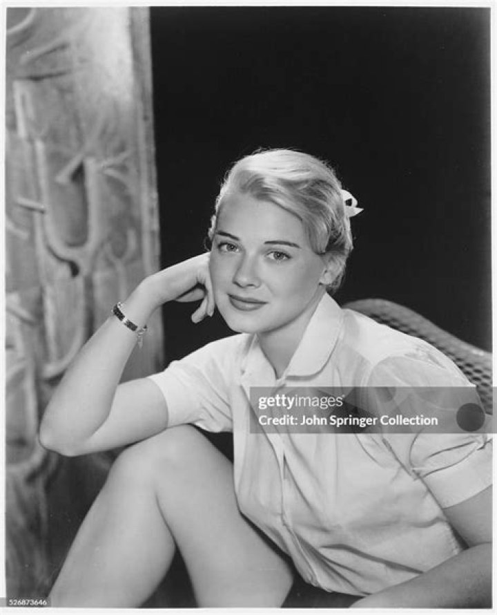 Hope Lange