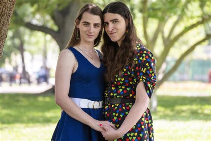 Is Eartheater Trans | Gender And Partner 2023