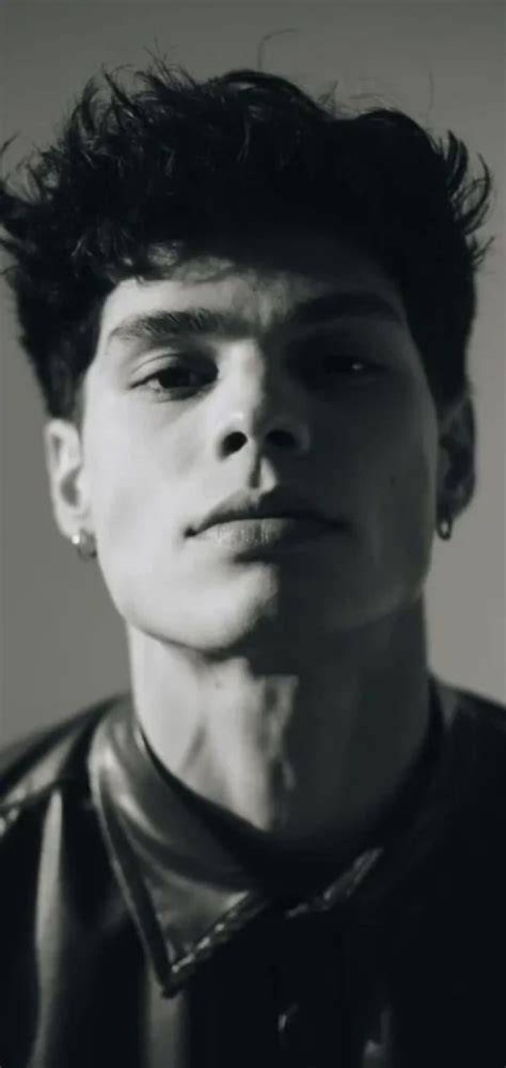 JeanCarlo Le&oacute;n Age