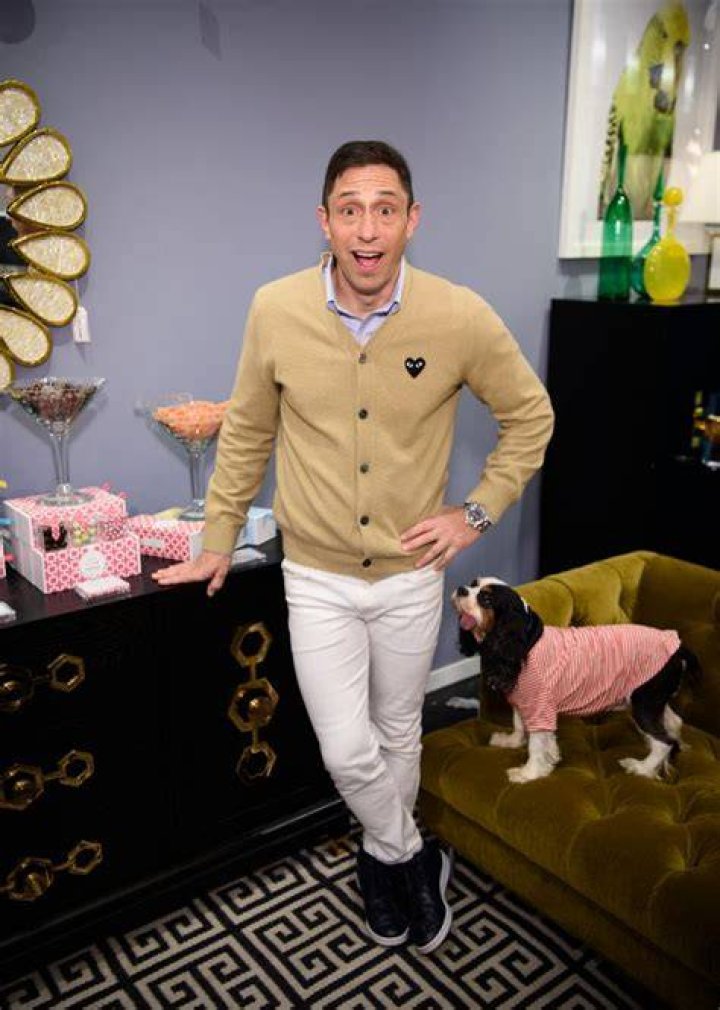Jonathan Adler Net Worth 2024, Age, Height, Bio, Birthday, Wiki!