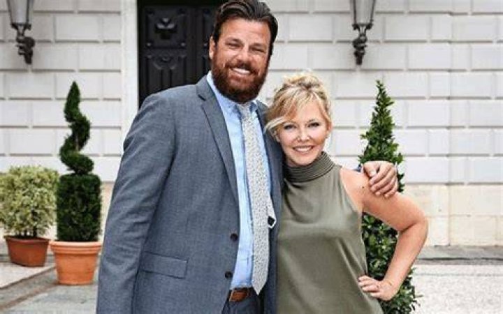 Lawrence Faulborn, Kelli Giddish's Husband