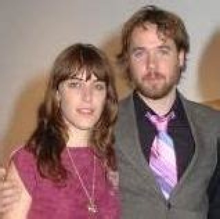 Leslie Feist, Kevin Drew's Girlfriend
