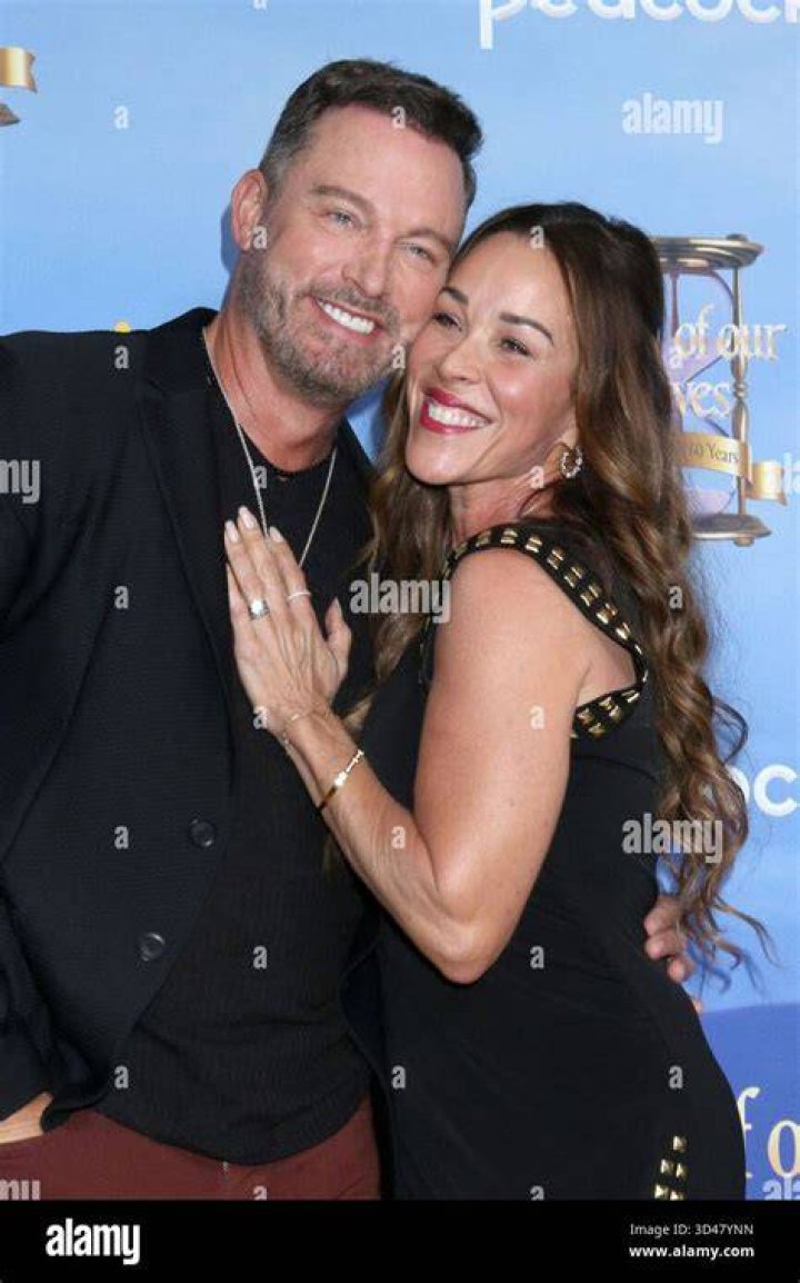 Lisa Kouchak, Eric Martsolf's Wife
