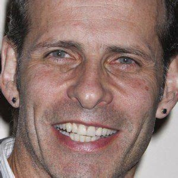 Lloyd Eisler Net Worth, Age, Height, Bio, Birthday, Wiki!