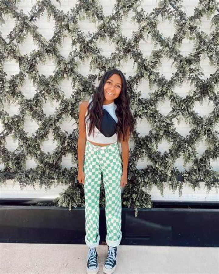 NayVee Nelson Height