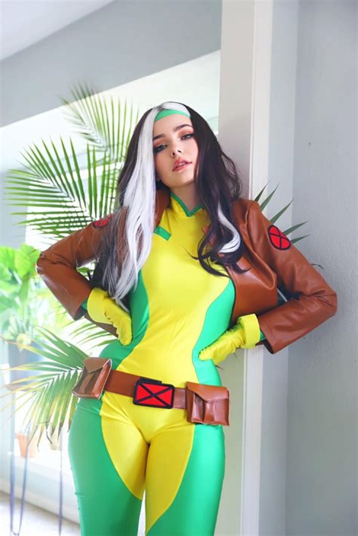 OMGCosplay