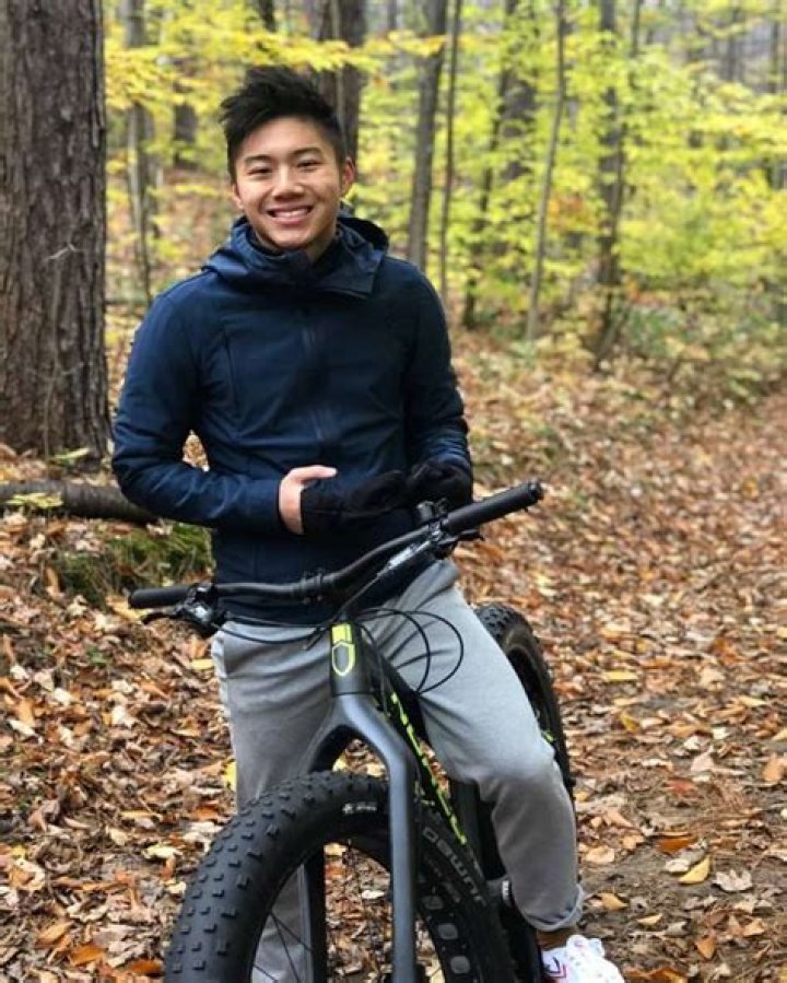 Sheldon Ho - Net Worth, Age, Height, Birthday, Bio, Wiki!