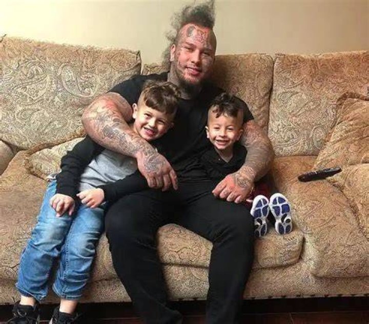 Stitches Rapper Wife, Divorce, Kids, Height, Net Worth, Is He Dead?