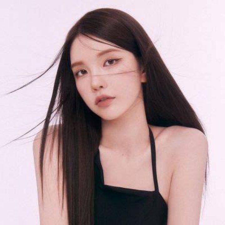 Xooos Bio, Age, Net Worth, Profession